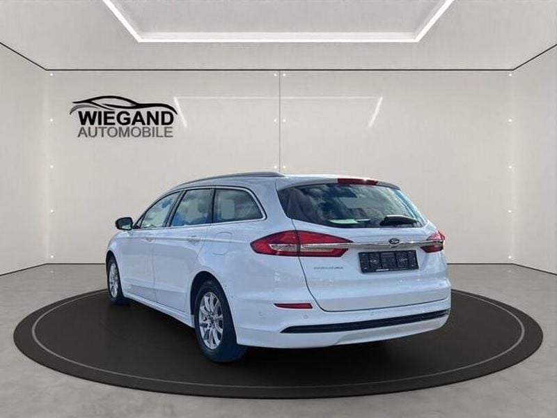 Gebraucht Ford Mondeo 165 PS (121 kW) 2020 Frozen white Kombi