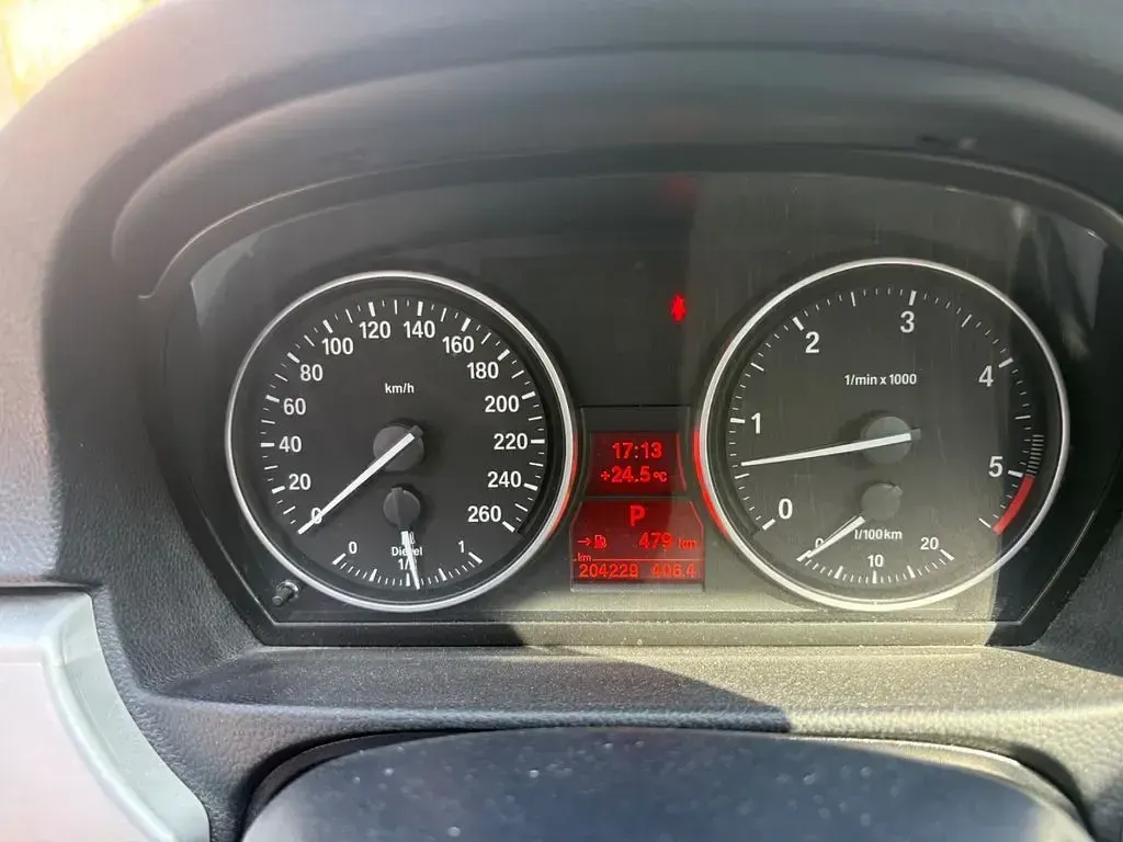 Gebraucht BMW 330 245 PS (180 kW) 2011 Grau Limousine
