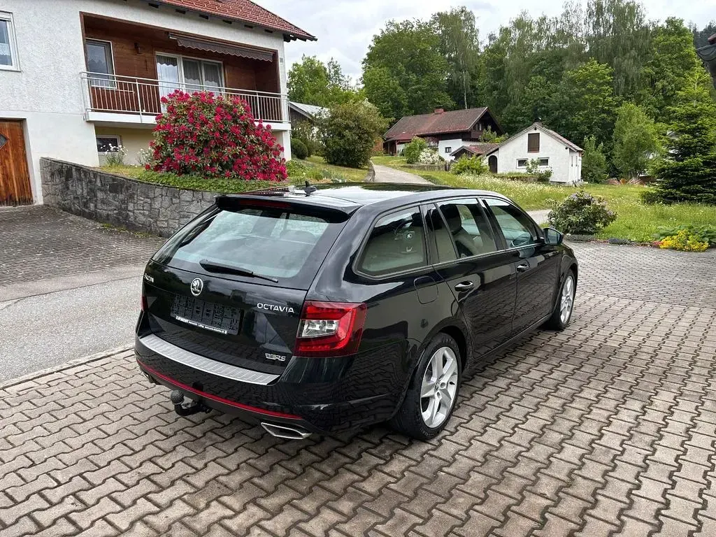 Gebraucht Skoda Octavia RS 184 PS (135 kW) 2017 Schwarz Kombi