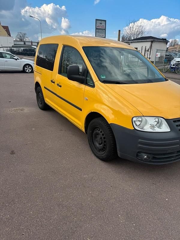 Second-hand VW Caddy 109 CP (80 kW) 2008 Galben Monovolum