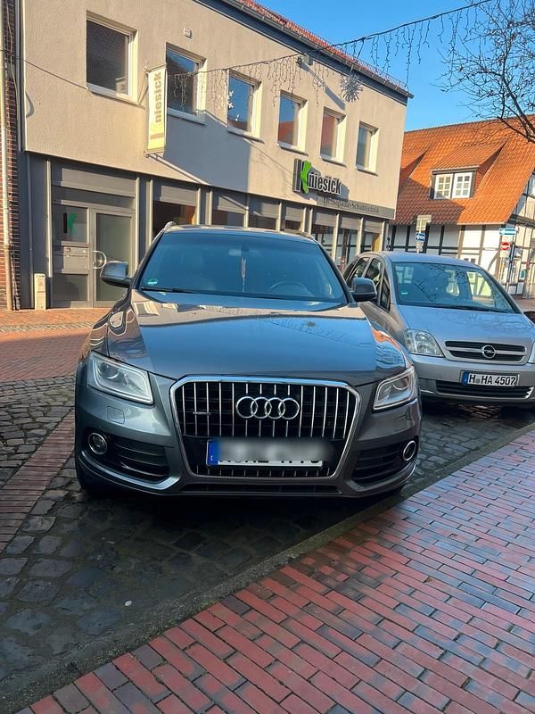Grau Gebraucht 2013 Audi Q5 S-Line SUV | 15.500 € (Fairer Preis) - Bild 1/4