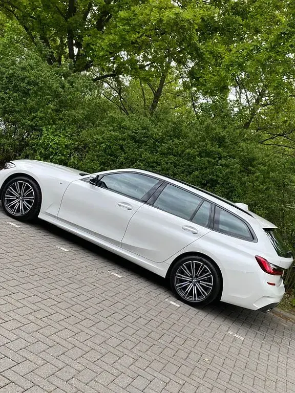 Gebraucht BMW 318 M Sport 150 PS (110 kW) 2020 Weiß Kombi