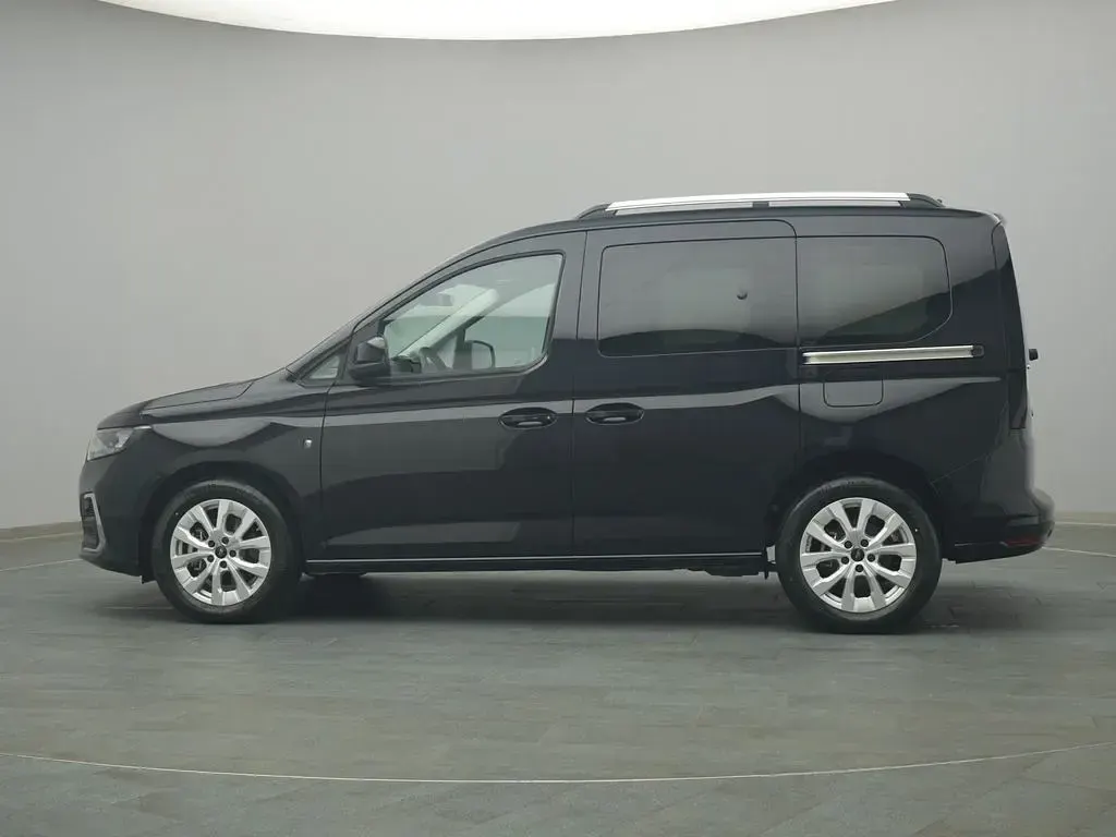 Neu Ford Tourneo Connect Titanium 122 PS (89 kW) 2026 Schwarz Van / Kleinbus