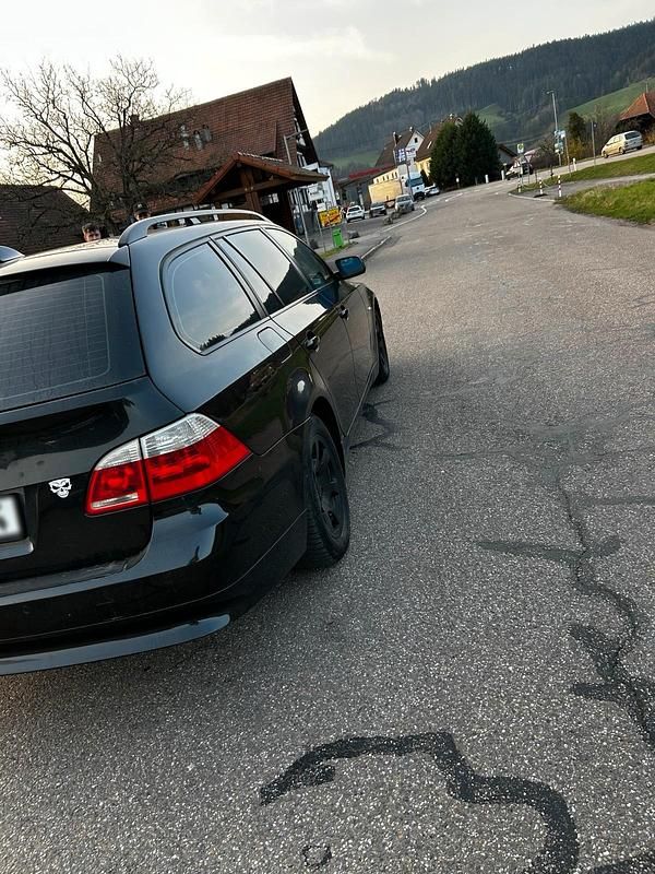 Gebraucht BMW 520 150 PS (110 kW) 2007 Schwarz Limousine