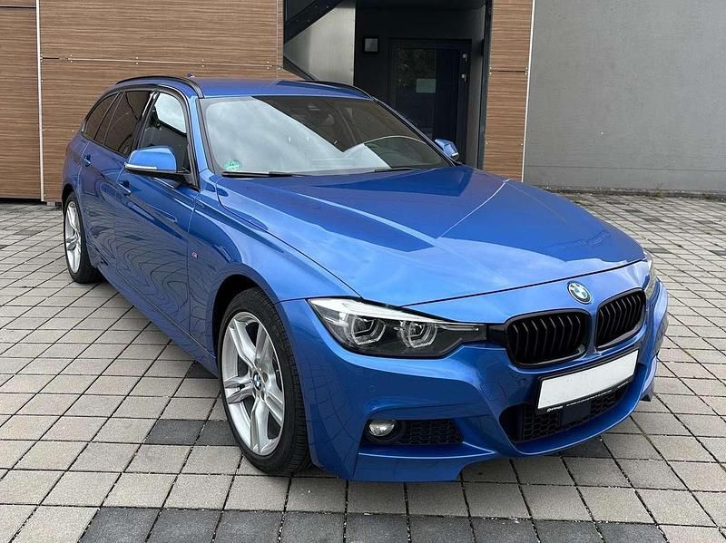Blau Gebraucht 2018 BMW 320 M Sport Kombi | 14.500 € (Superpreis) - Bild 1/4
