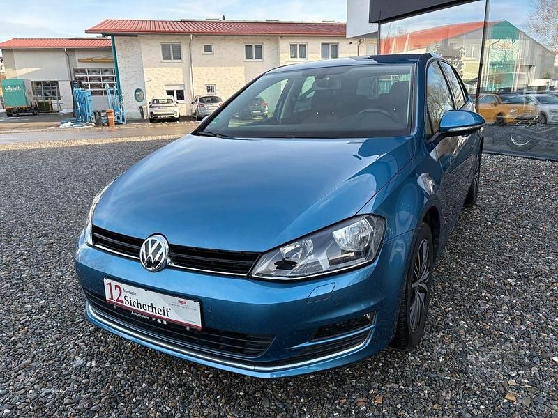 Gebraucht VW Golf VII Allstar 110 PS (80 kW) 2017 Blau Limousine