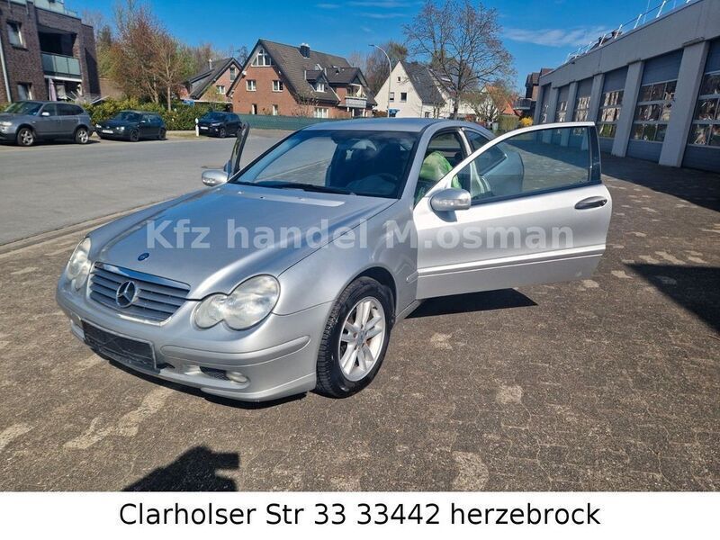 Silber Gebraucht 2001 Mercedes C180 Coupé | 2.500 € - Bild 1/4