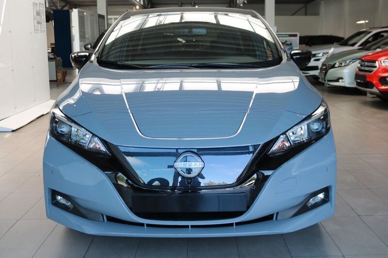 Gebraucht Nissan Leaf N-Connecta 110 kW (150 PS) 2023 Grau Kleinwagen