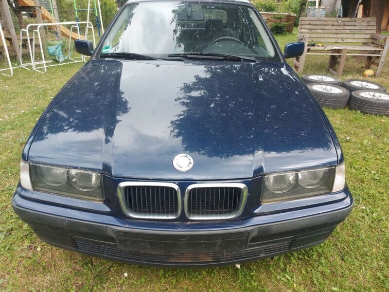 Blau Gebraucht 1998 BMW 316 Coupé | 1.299 € (Superpreis) - Bild 1/4