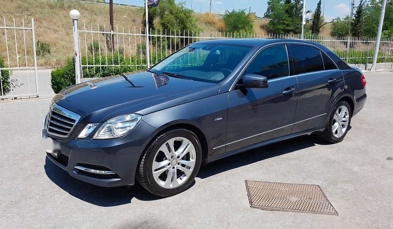 Gebraucht Mercedes E200 Avantgarde 184 PS (135 kW) 2010 Grau Limousine