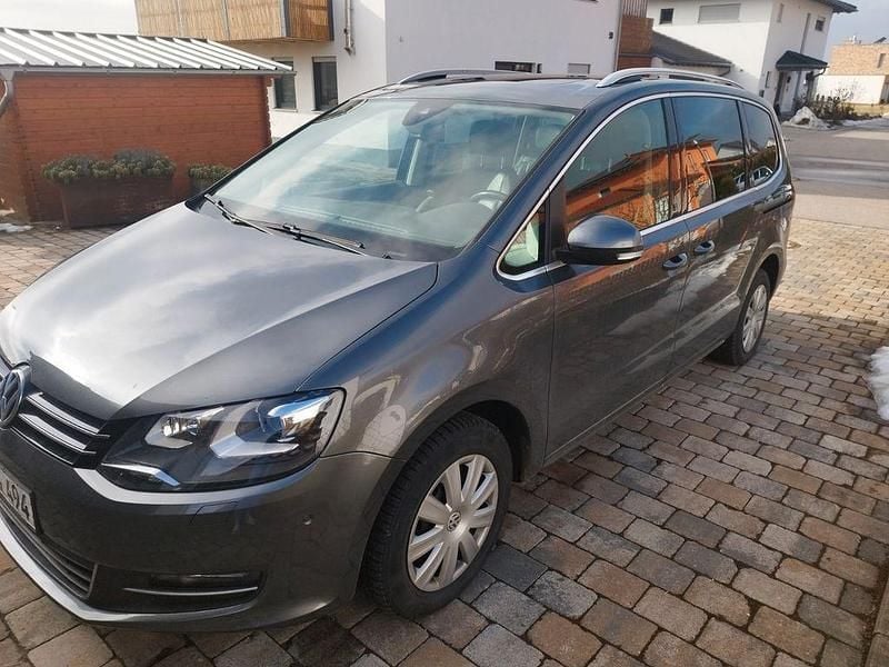 Gebraucht VW Sharan Highline 177 PS (130 kW) 2015 Grau Van / Kleinbus