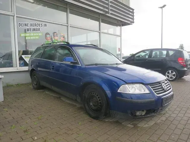 Gebraucht VW Passat 131 PS (96 kW) 2004 Blau Kombi