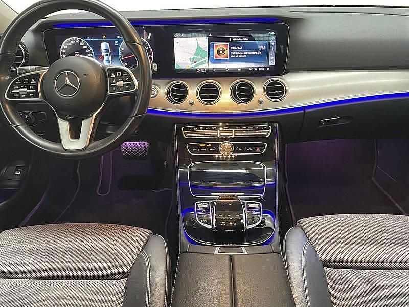 Gebraucht Mercedes E200 Avantgarde 184 PS (135 kW) 2018 Iridiumsilber metallic Limousine