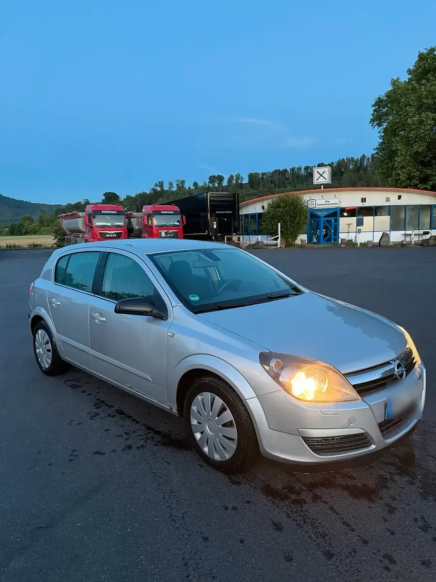 Gebraucht Opel Astra 103 PS (75 kW) 2004 Grau Limousine