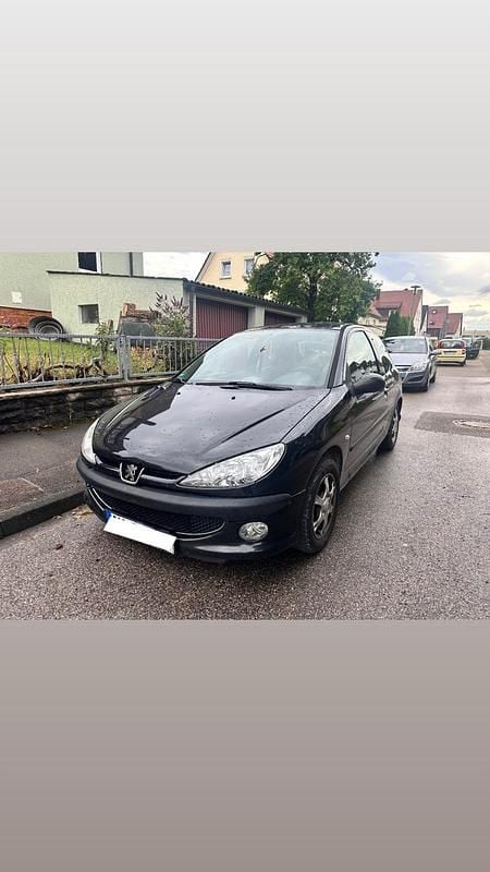 Schwarz Gebraucht 2006 Peugeot 206 Kleinwagen | 500 € (Guter Preis) - Bild 1/3