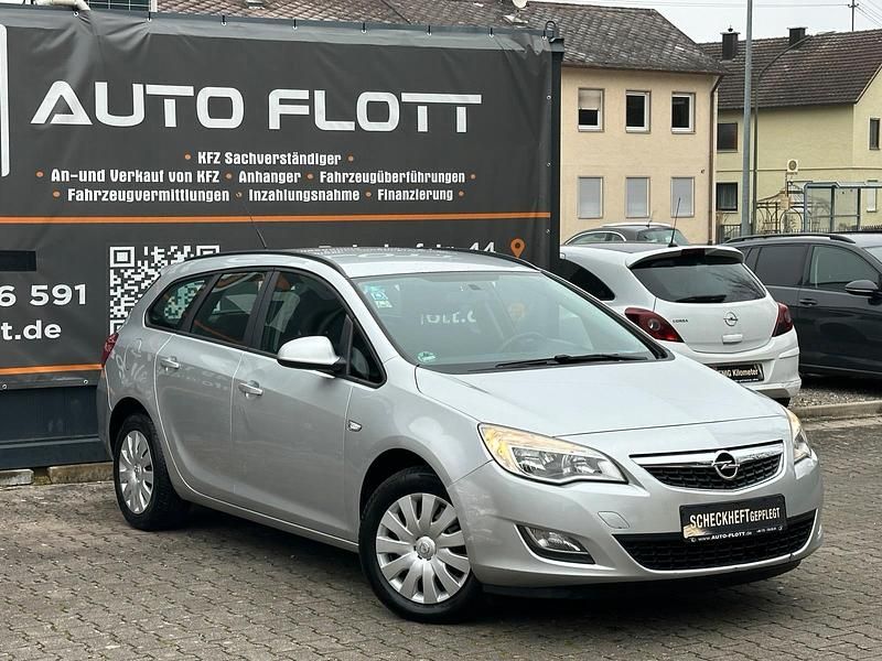 Silber Gebraucht 2012 Opel Astra Kombi | 3.999 € (Guter Preis) - Bild 1/4