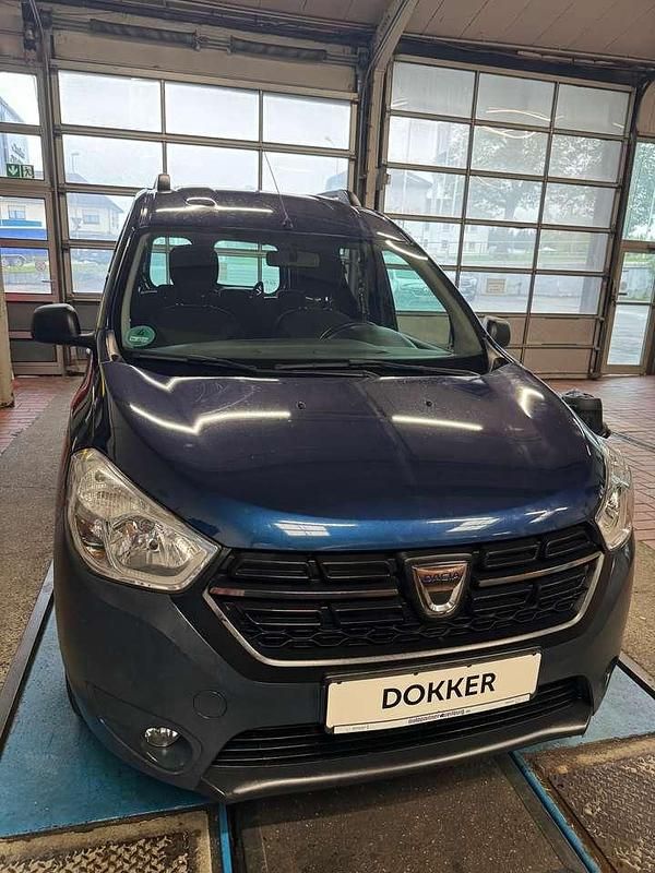 Blau Gebraucht 2017 Dacia Dokker Ambiance Van | 9.495 € (Fairer Preis) - Bild 1/4