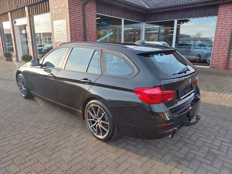 Gebraucht BMW 318 Advantage 136 PS (100 kW) 2016 Schwarz Kombi