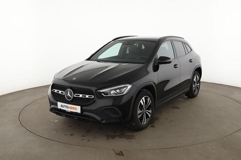 Gebraucht Mercedes GLA250 Progressive 163 PS (119 kW) 2020 SUV
