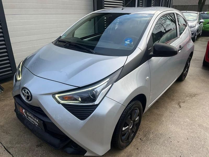 Gebraucht Toyota Aygo 72 PS (52 kW) 2019 Silber Kleinwagen