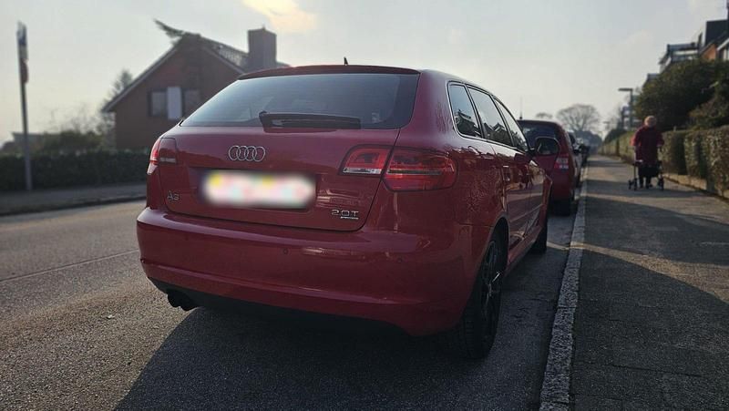 Gebraucht Audi A3 Comfort 200 PS (147 kW) 2009 Rot Kleinwagen