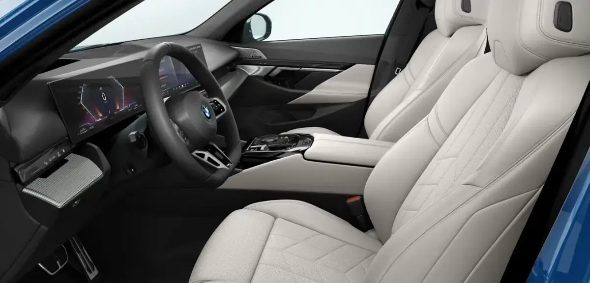 Gebraucht BMW 550e Comfort Edition 489 PS (359 kW) 2026 Blau Kombi
