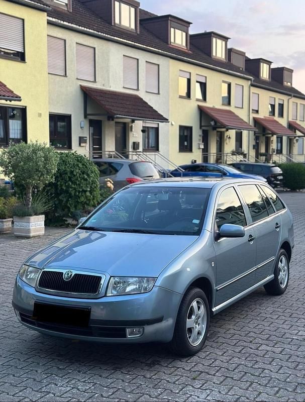 Blau Gebraucht 2004 Skoda Fabia Kombi | 2.850 € (Fairer Preis) - Bild 1/4