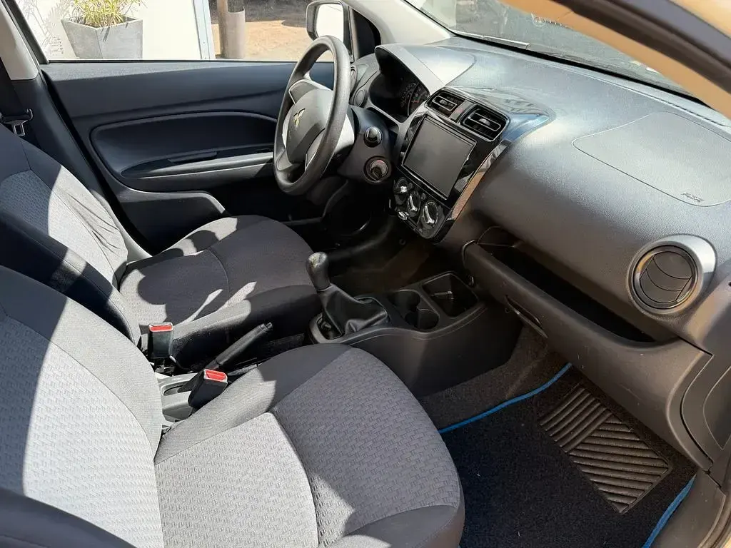 Gebraucht Mitsubishi Space Star 71 PS (52 kW) 2018 Weiß Kleinwagen