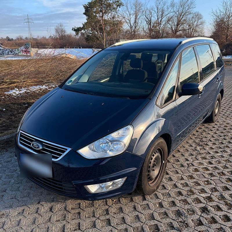 Gebraucht Ford Galaxy 163 PS (119 kW) 2011 Blau Van / Kleinbus