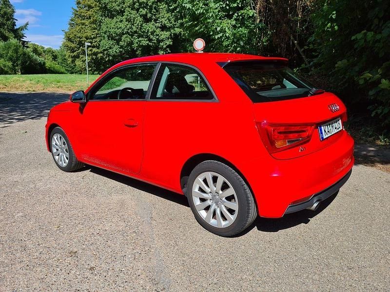 Gebraucht Audi A1 Sport 95 PS (69 kW) 2017 Rot Kleinwagen