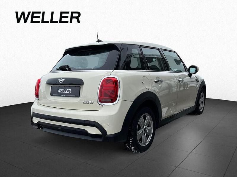 Gebraucht Mini Cooper Premium 136 PS (100 kW) 2023 Pepper white (weiß) Kleinwagen