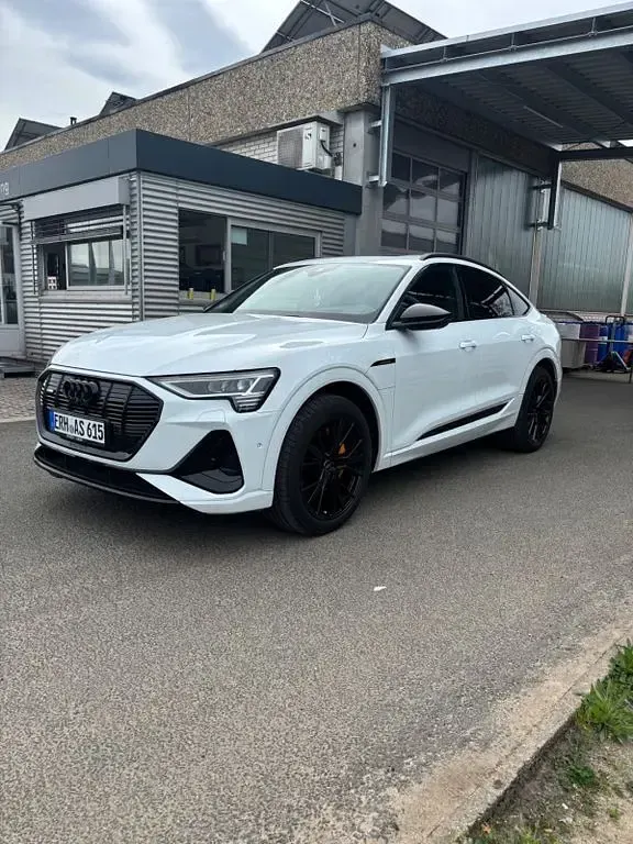 Gebraucht Audi e-tron S-Line 230 kW (313 PS) 2022 Weiß SUV