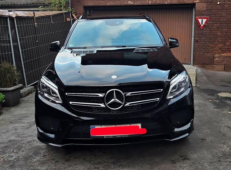Gebraucht Mercedes GLE250 AMG line 204 PS (150 kW) 2017 Schwarz SUV