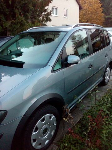 Gebraucht VW Touran Cross 140 PS (102 kW) 2007 Silber metallic Van / Kleinbus