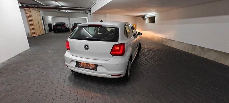 Gebraucht VW Polo Comfortline 90 PS (66 kW) 2016 Weiß Kleinwagen