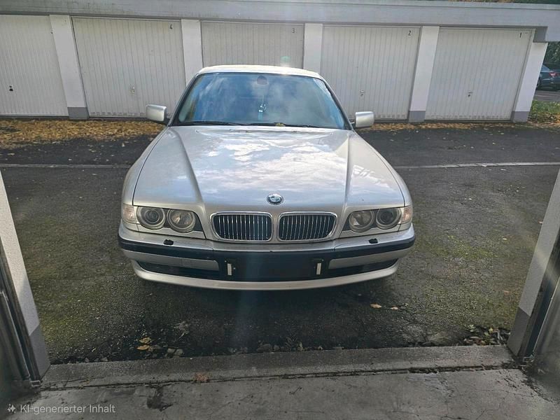 Silber Gebraucht 2001 BMW 728 Limousine | 4.200 € - Bild 1/4