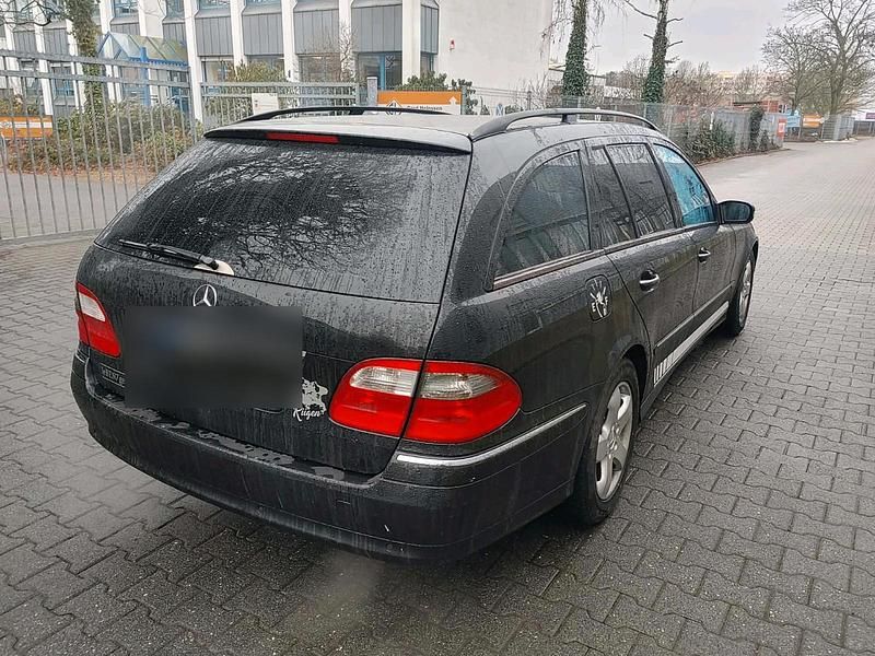 Gebraucht Mercedes E320 Avantgarde 224 PS (164 kW) 2003 Schwarz Kombi