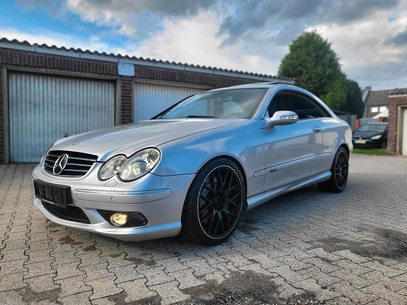 Silber Gebraucht 2003 Mercedes CLK500 AMG Coupé | 8.500 € - Bild 1/4