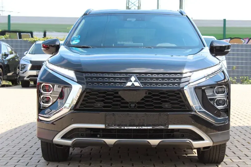 Gebraucht Mitsubishi Eclipse Cross Plus 188 PS (138 kW) 2022 Schwarz SUV