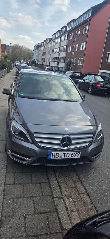 Gebraucht Mercedes 200 136 PS (100 kW) 2012