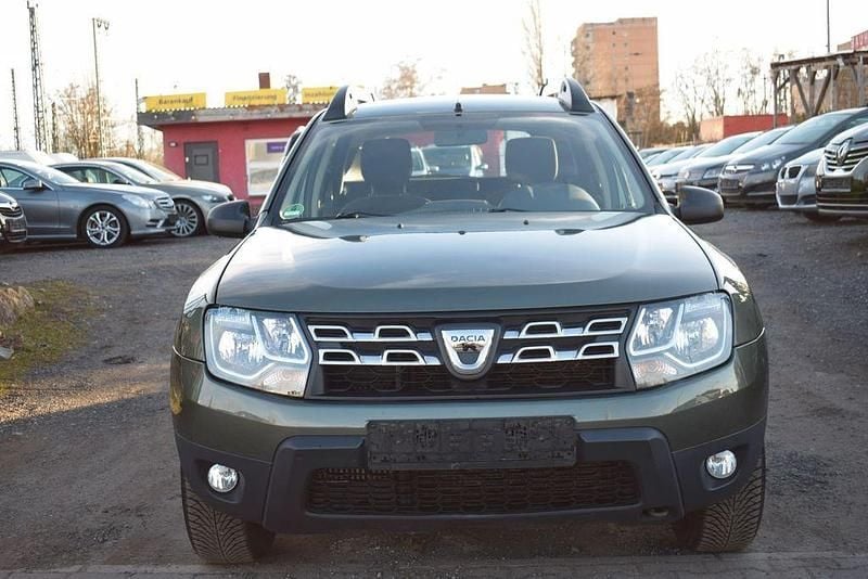 Gebraucht Dacia Duster Lauréate 125 PS (91 kW) 2016 Grau SUV