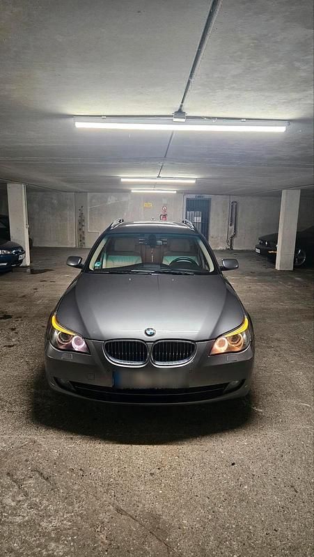Grau Gebraucht 2008 BMW 530 Kombi | 4.500 € (Guter Preis) - Bild 1/4