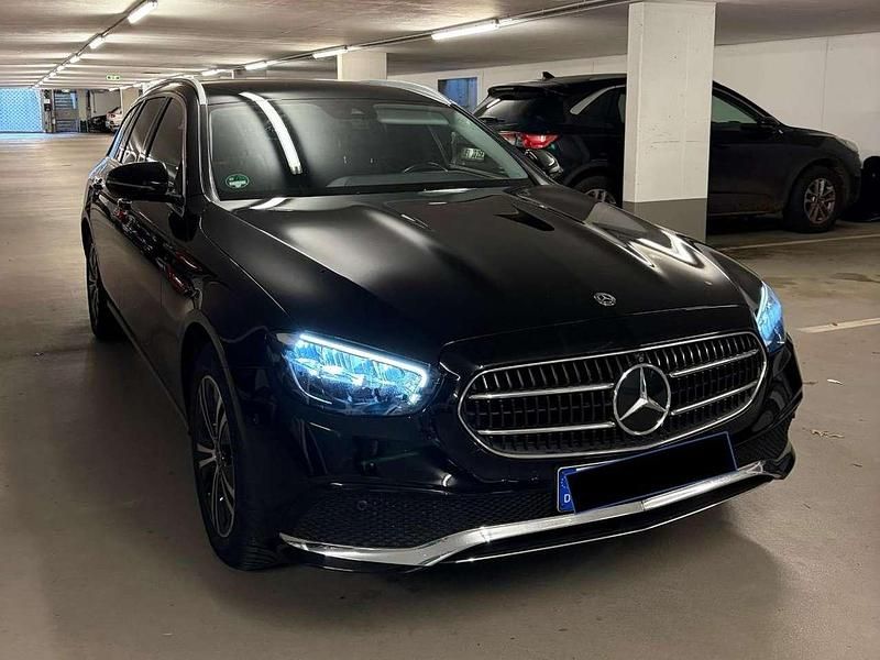 Gebraucht Mercedes E200 Avantgarde 160 PS (117 kW) 2021 Schwarz Kombi