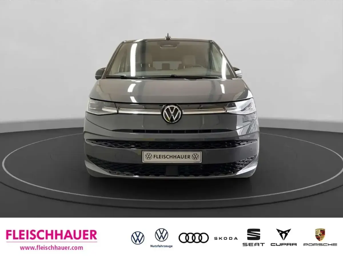 Gebraucht VW Multivan Edition 150 PS (110 kW) 2025 Grau Van / Kleinbus