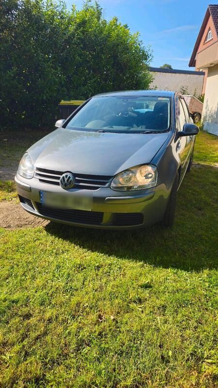 Grau Gebraucht 2008 VW Golf V Kleinwagen | 1.000 € (Superpreis) - Bild 1/4