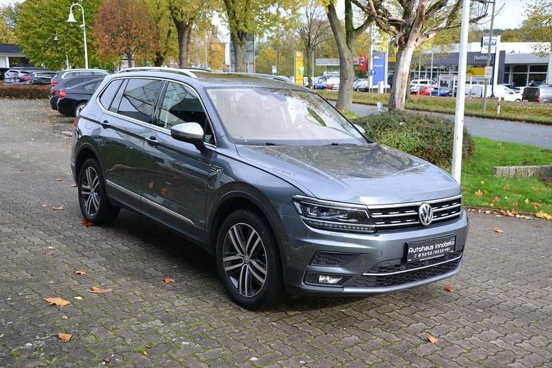 Platinum gray metallic Gebraucht 2019 VW Tiguan Allspace Highline SUV | 22.980 € (Fairer Preis) - Bild 1/4