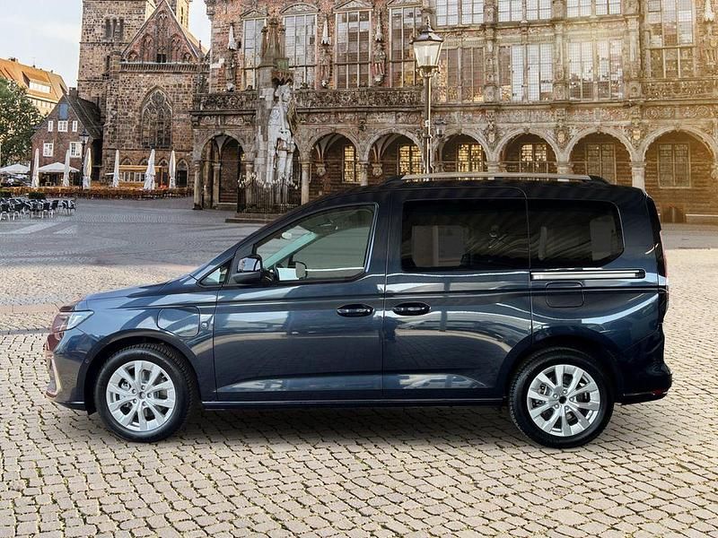 Neu Ford Tourneo Titanium 150 PS (110 kW) 2025 Cyclone midnight blue Van / Kleinbus