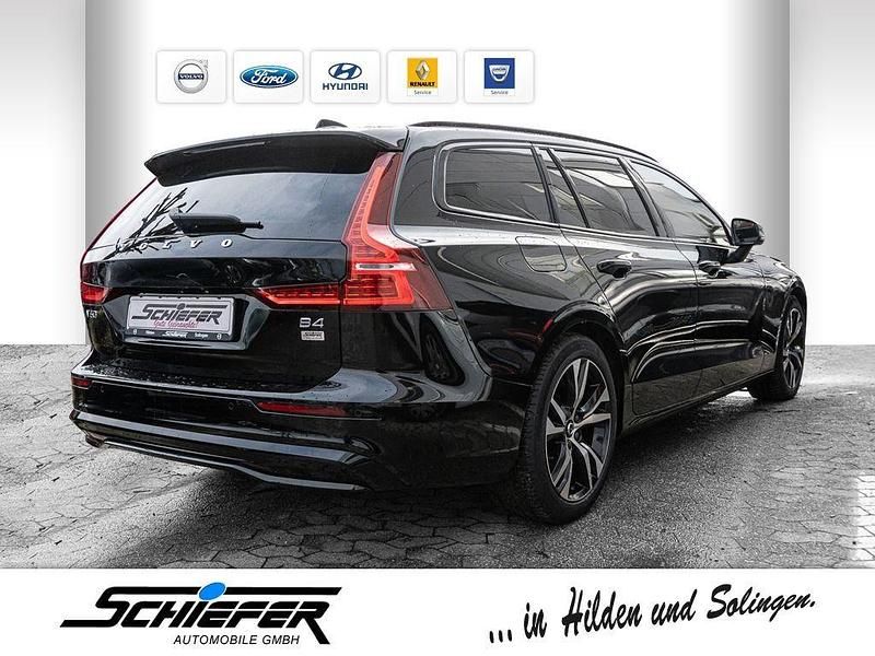 Gebraucht Volvo V60 Plus 197 PS (144 kW) 2023 Schwarz Kombi