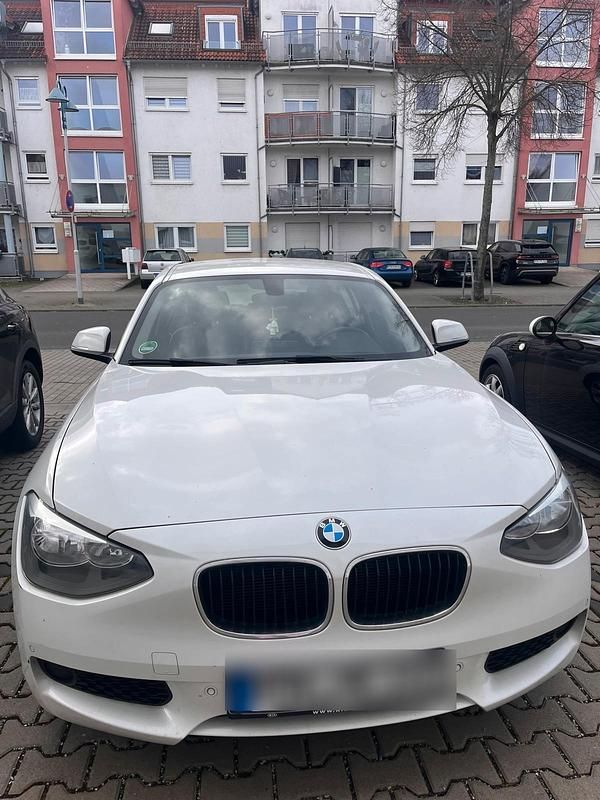 Gebraucht BMW 118 143 PS (105 kW) 2015 Weiß Kleinwagen