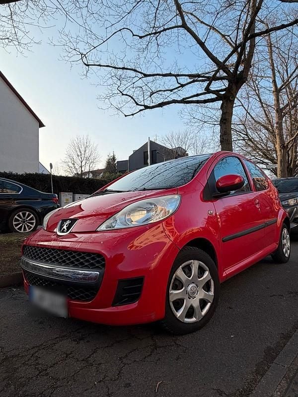 Gebraucht Peugeot 107 68 PS (50 kW) 2011 Rot Kleinwagen